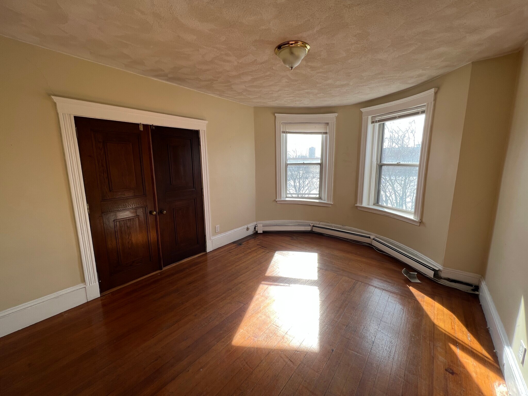 Building Photo - 252 Aspinwall Ave