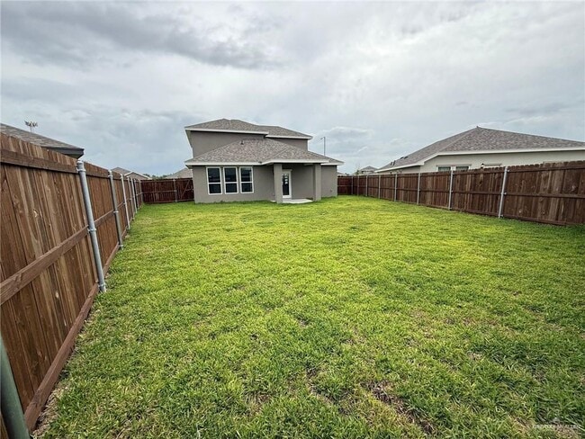 Building Photo - 3505 Cove Real Dr