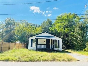 Building Photo - 506 Bonny St