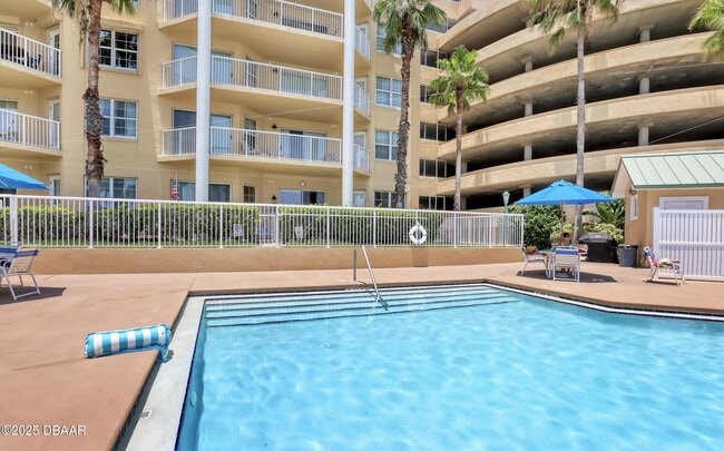 Building Photo - 4670 Links Village Dr