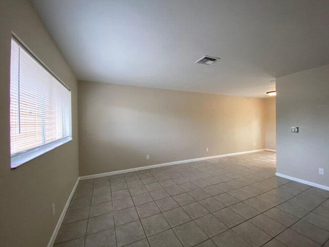 Building Photo - 2601 47th Terrace SW