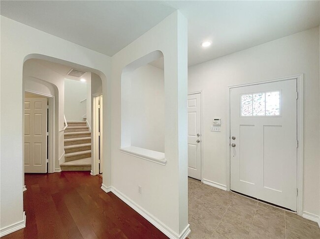 Building Photo - 404 Buttercup Creek Blvd