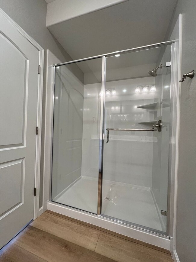 Building Photo - 4/2.5 GORGEOUS Townhome in Minden!