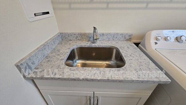 Building Photo - 14851 Loggerhead Dr