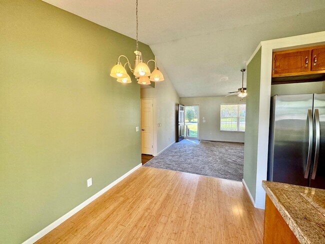Building Photo - 5609 Landrum Dr