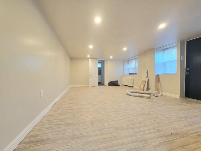 Building Photo - Stunning 4-Bedroom Townhome with Finished ...