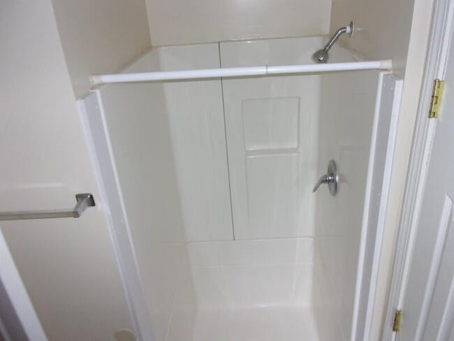 Building Photo - 1536 Briarwood Cir