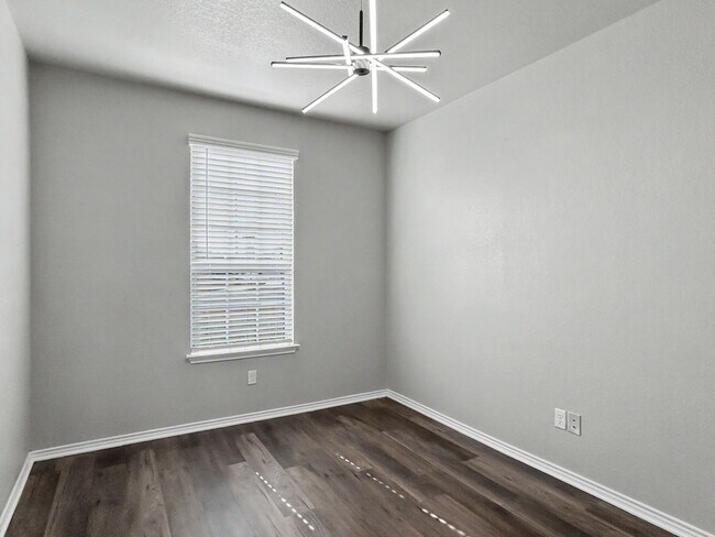 Building Photo - 7606 Granger Cv