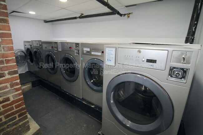 Building Photo - 253 1st NH Turnpike