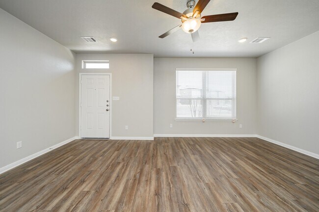 Primary Photo - 4089 Cross Park Dr