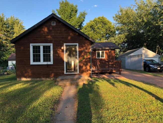 Building Photo - Available January 15th - 2 Bedroom, 1 Bathroom Single Family Home