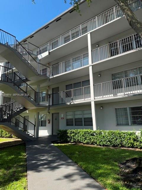 Building Photo - 400 SW 134th Way