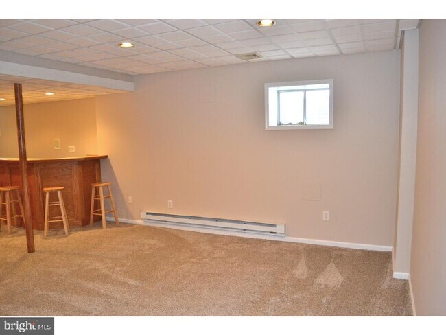 Building Photo - 2162 Penbryn Ave
