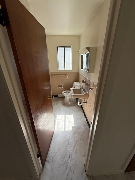 Building Photo - 67 Dallas Ave