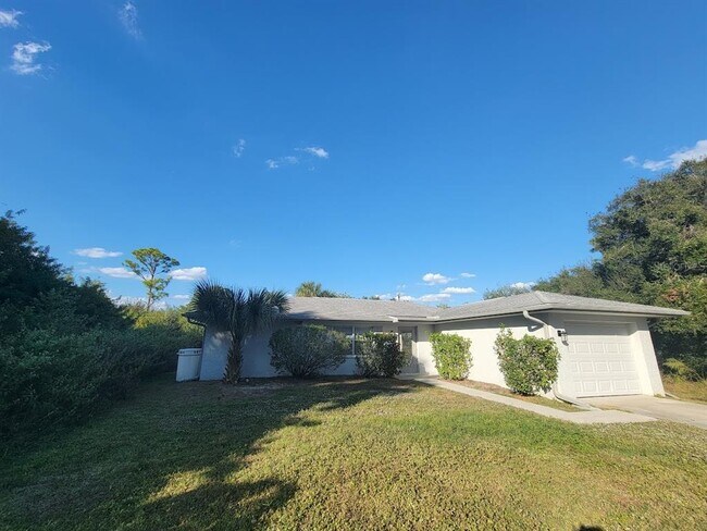 Building Photo - 23358 Racine Ave