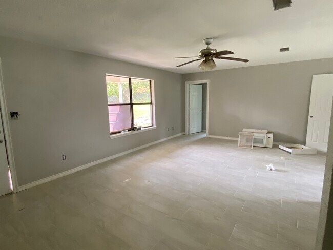 Building Photo - 7403 Pleasant Rdg Rd