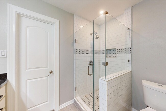 Building Photo - 5850 Braesheather Dr