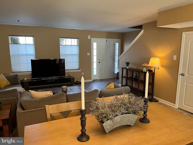 Building Photo - 222 South St