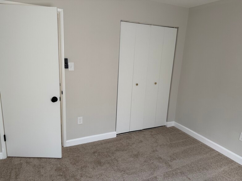 Bedroom 2 - 4421 Romlon St