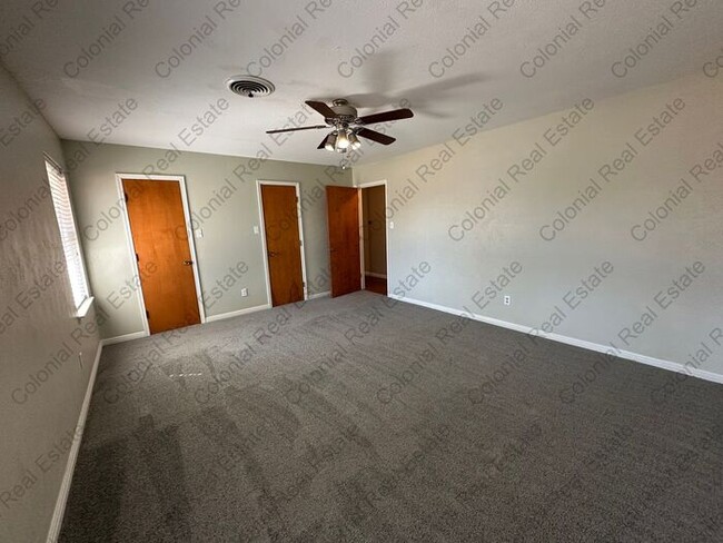 Building Photo - Spacious 4 bedrooms 2 bathrooms home