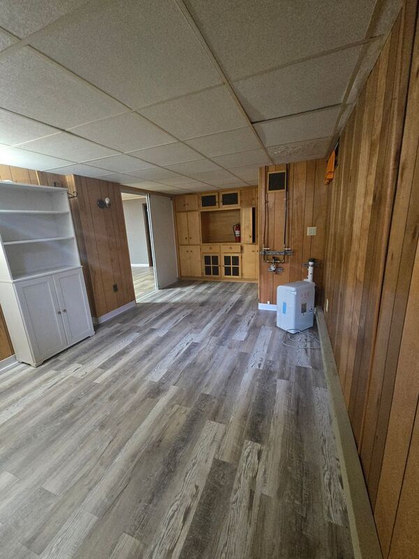 Building Photo - 4656 Ensign Ave N