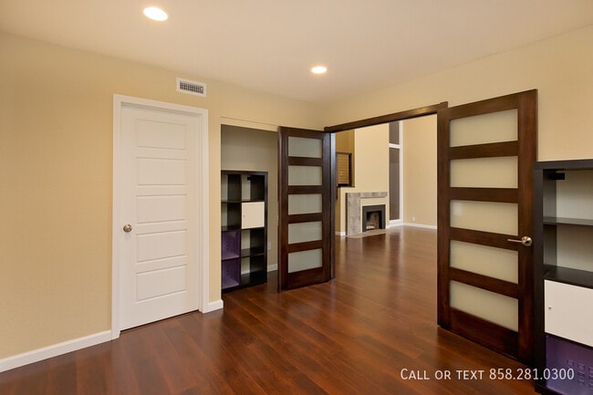 Building Photo - 732 Camino Santa Barbara