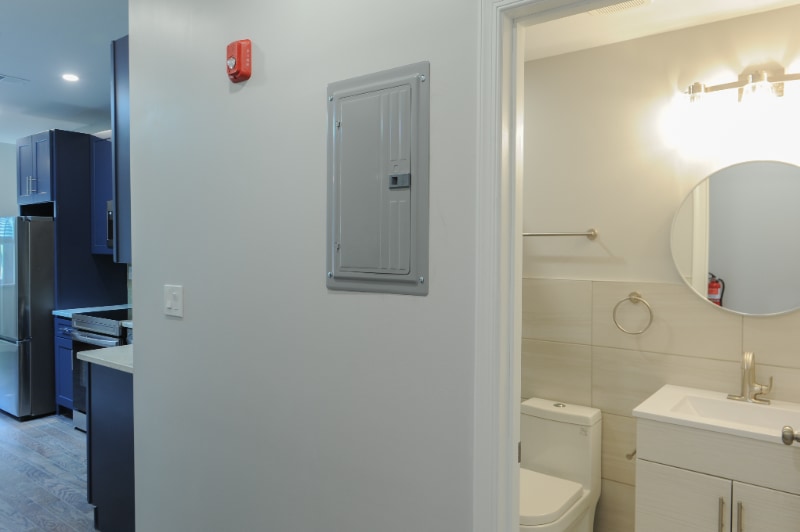 Building Photo - 719 Carpenter St