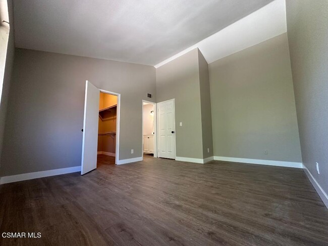 Building Photo - 1283 Ramona Dr