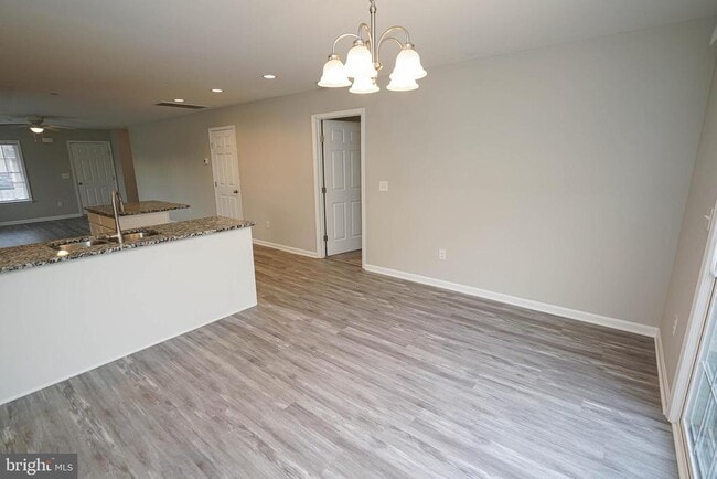 Building Photo - 2007 S Old Mill Dr