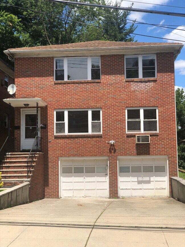 Building Photo - 227 Tuscan Rd