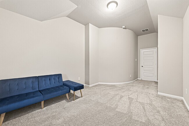 Building Photo - 17685 Martin Crk Ln