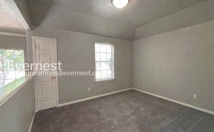 Building Photo - 6411 Sparrows Glen Ln