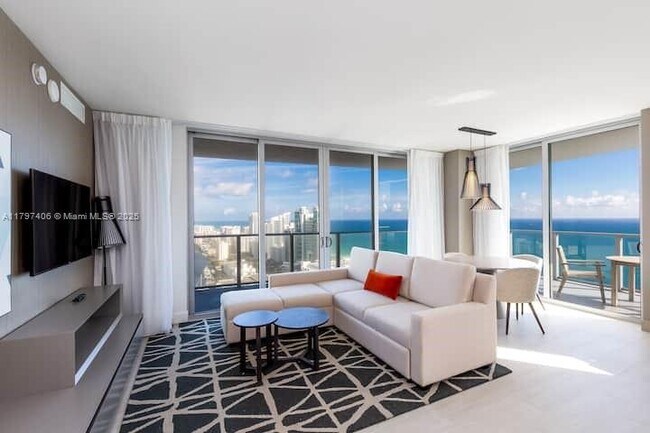 Building Photo - 4010 S Ocean Dr