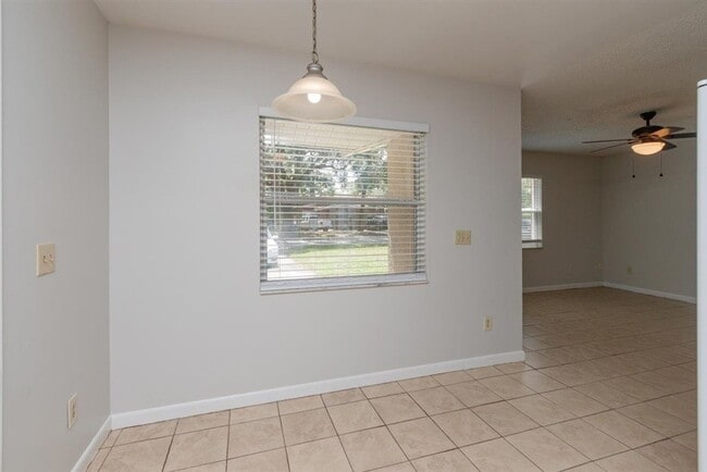 Building Photo - 1/2 Duplex, Historic Longwood area