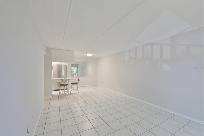 Building Photo - 3325 Bayshore Blvd