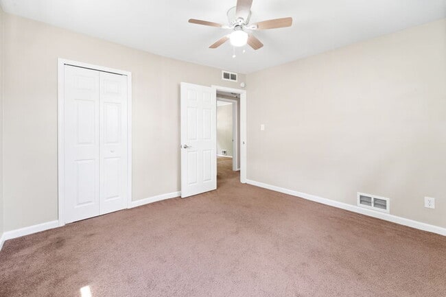 Building Photo - 2055 Alanson St