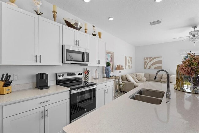 Building Photo - 5825 Biscotti St