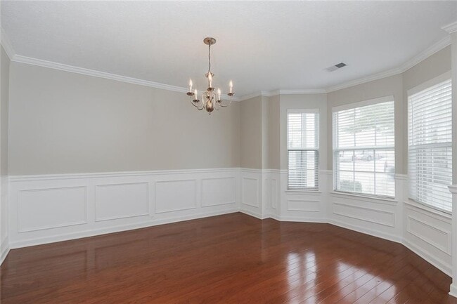 Building Photo - 655 Belle Grove Dr