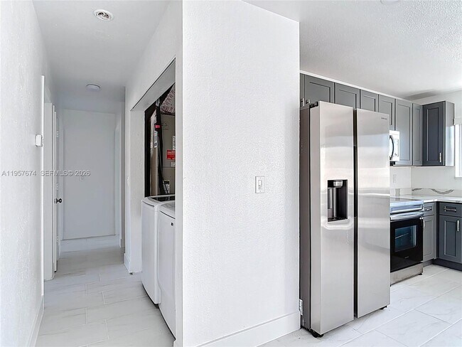 Building Photo - 4487 Pocatella Ave