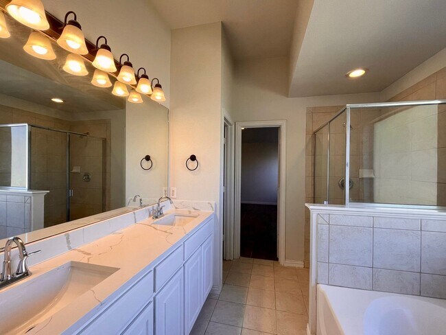 Building Photo - Gorgeous 4-bedroom home!
