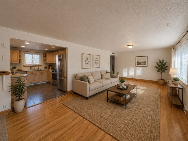 Building Photo - 1810 W Mulberry St