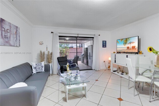 Building Photo - 1758 W 58th St