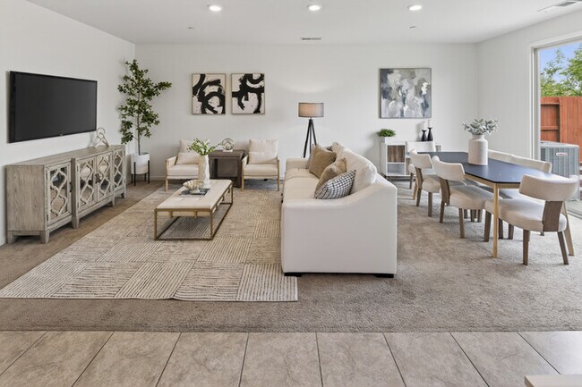 Building Photo - Gorgeous West Roseville Solar Home