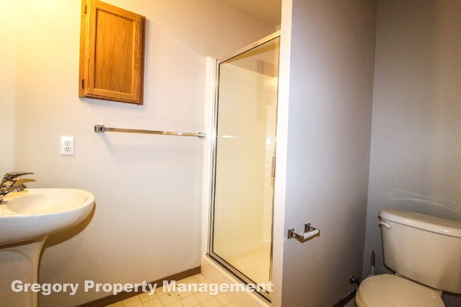 Building Photo - 13609 46th Ave SE