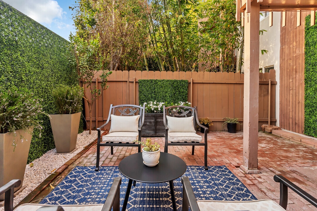 Private Patio - 2600 Torrey Pines Rd