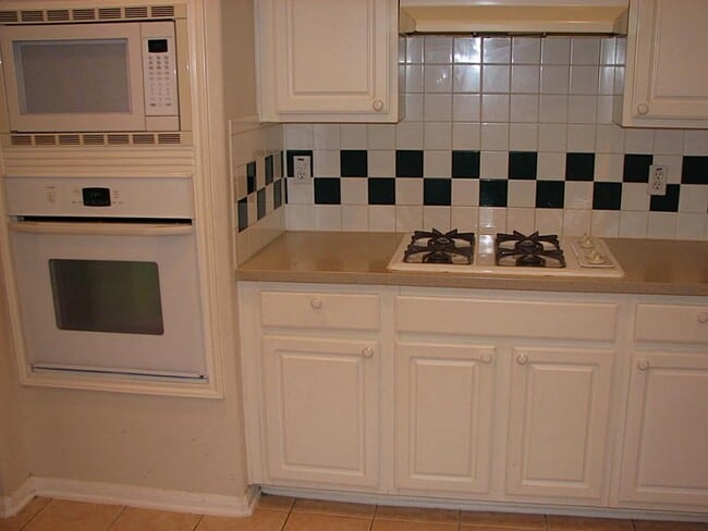 Building Photo - 130 Annes Way