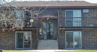 Building Photo - 2 BR 2 BA with Balcony Garage Included