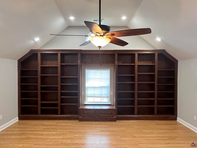 Building Photo - 253 Chadwick Cir