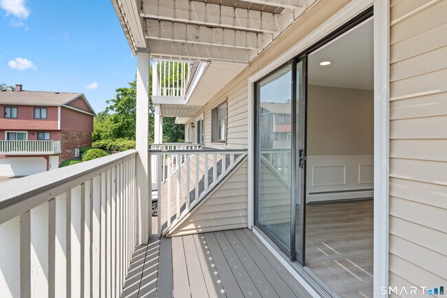 Building Photo - 80 Churchill Dr
