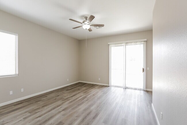 Building Photo - 13719 W Tara Ln